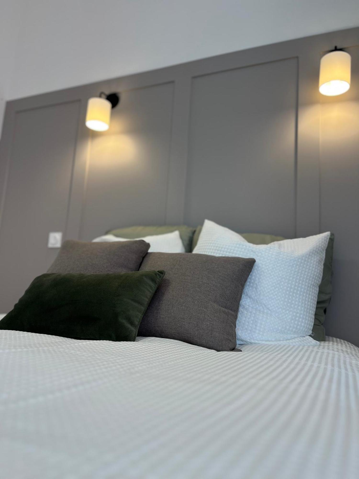 شقة Duplex Raffine, Elegant & Climatise - La Mezz نيم المظهر الخارجي الصورة